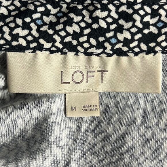 Ann Taylor LOFT Sleeveless Blouse Top Geometric Print Collared Black M Pockets - Picture 4 of 15